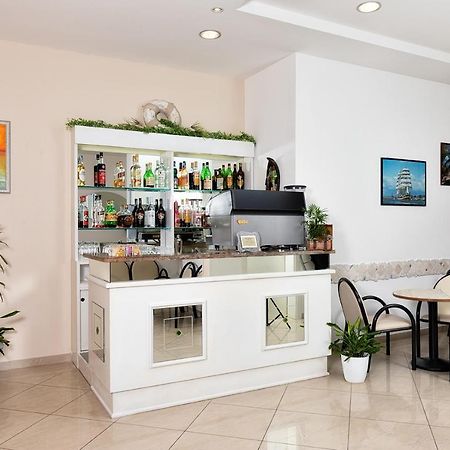 Albergo Gloria Bellaria-Igea Marina Buitenkant foto