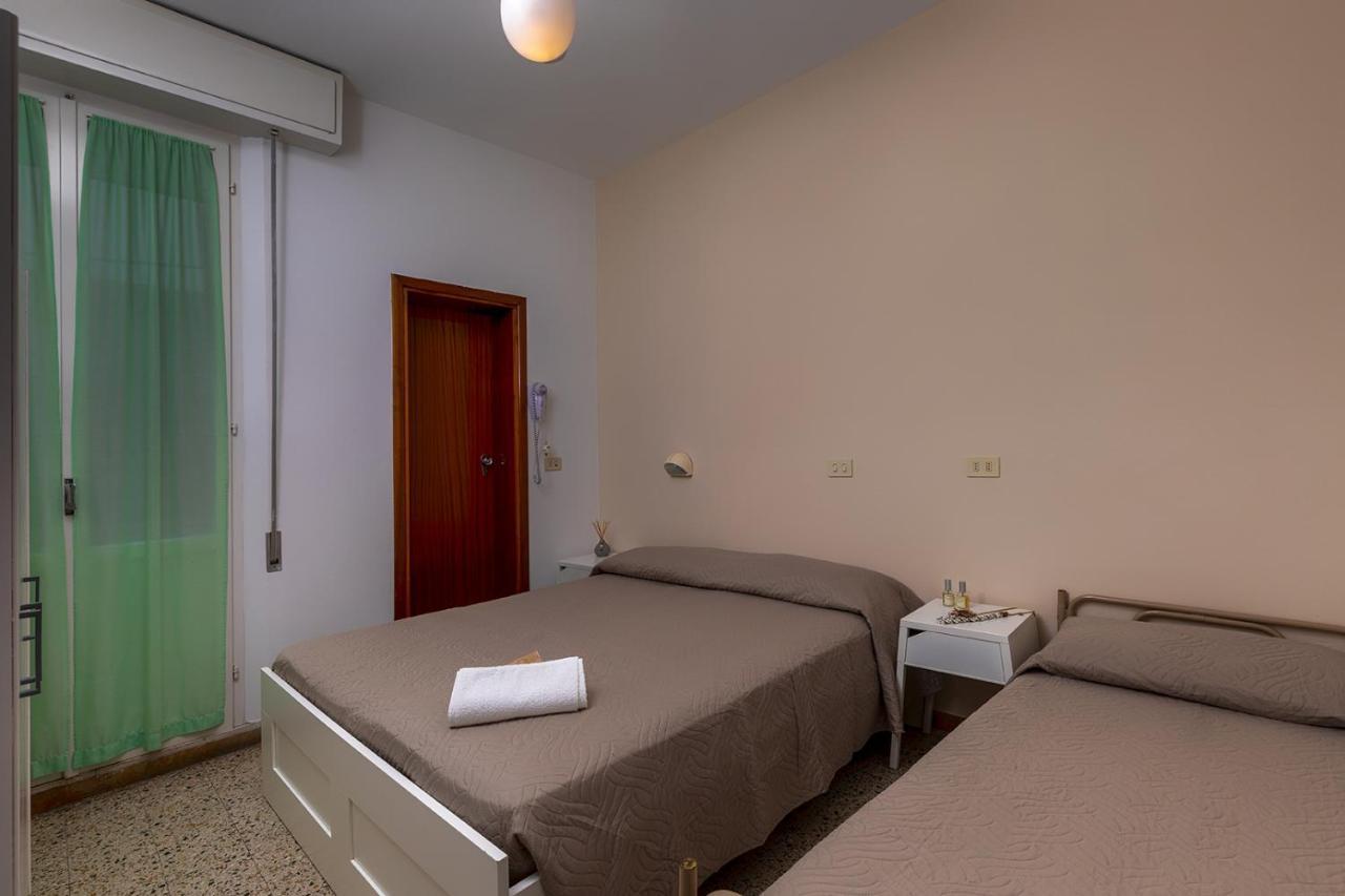 Albergo Gloria Bellaria-Igea Marina Buitenkant foto